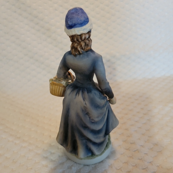 Lady figurine - Picture 2 of 5